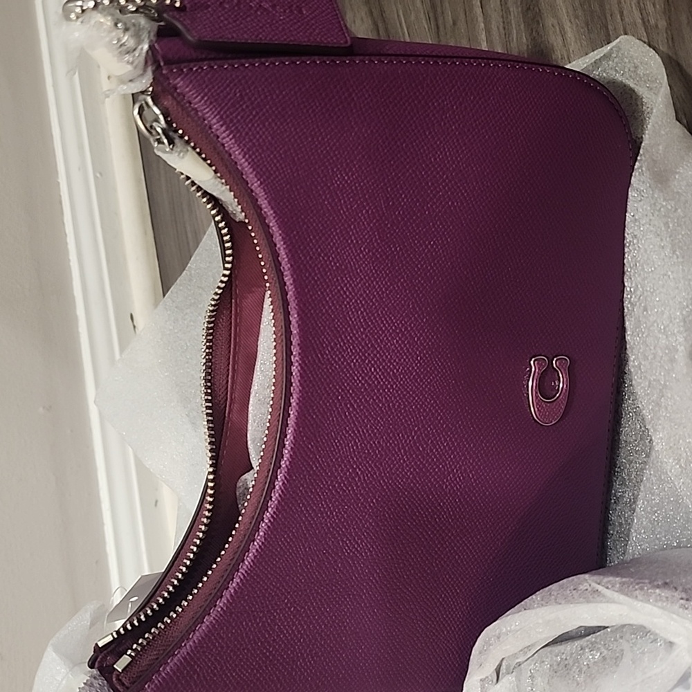 BNWT COACH Hobo Crossbody in Crossgrain, Deep Plum- Includes Dust Bag 3 Straps